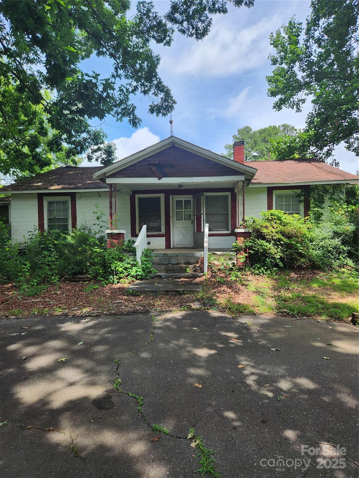 423 Tot Dellinger Road