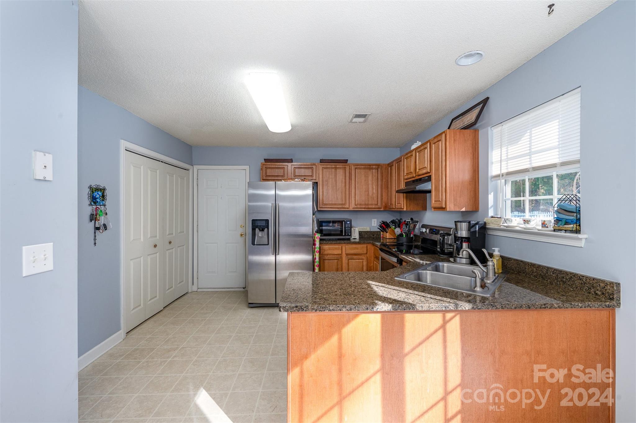 WhiteHall - Residential