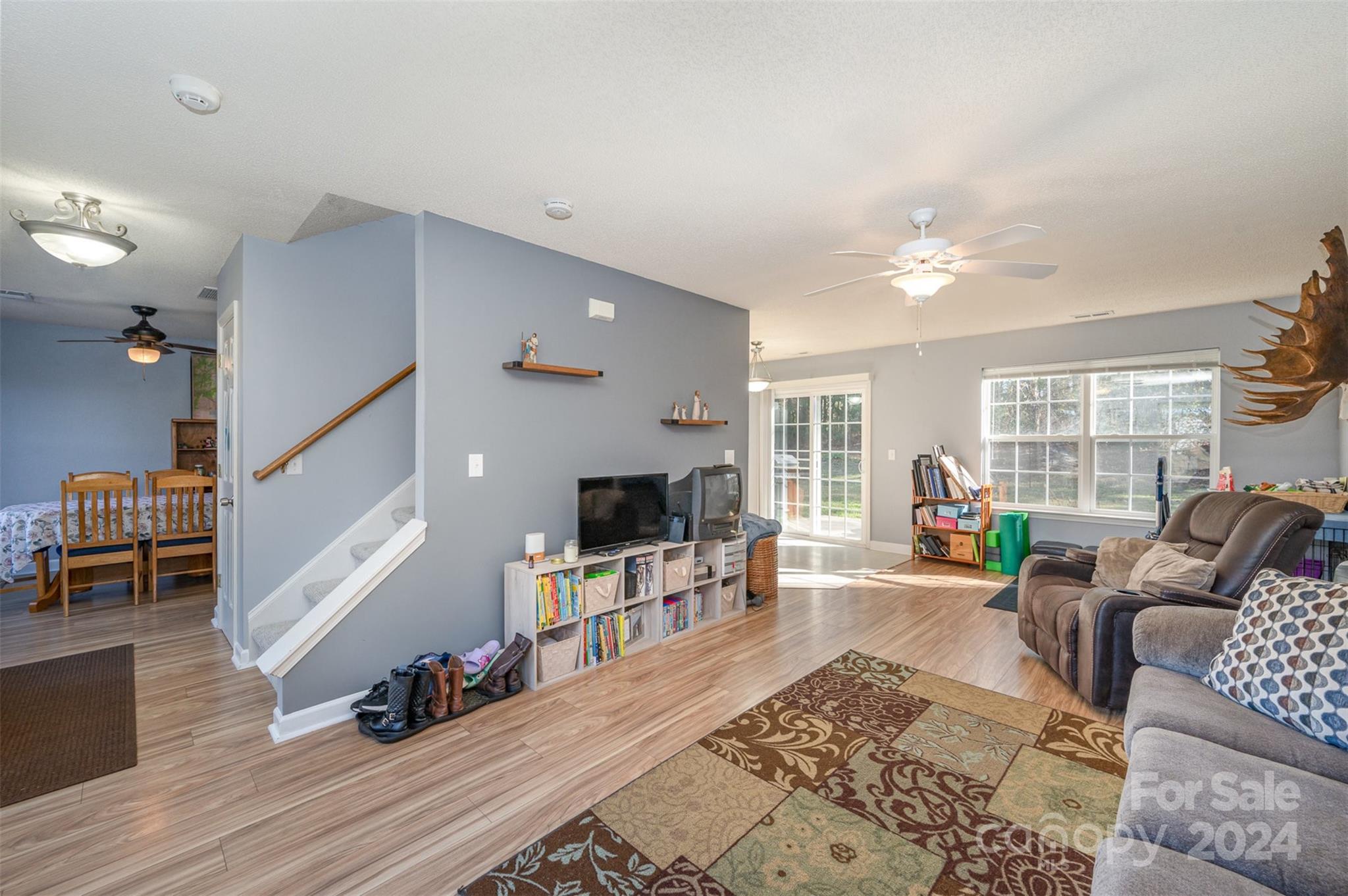 WhiteHall - Residential