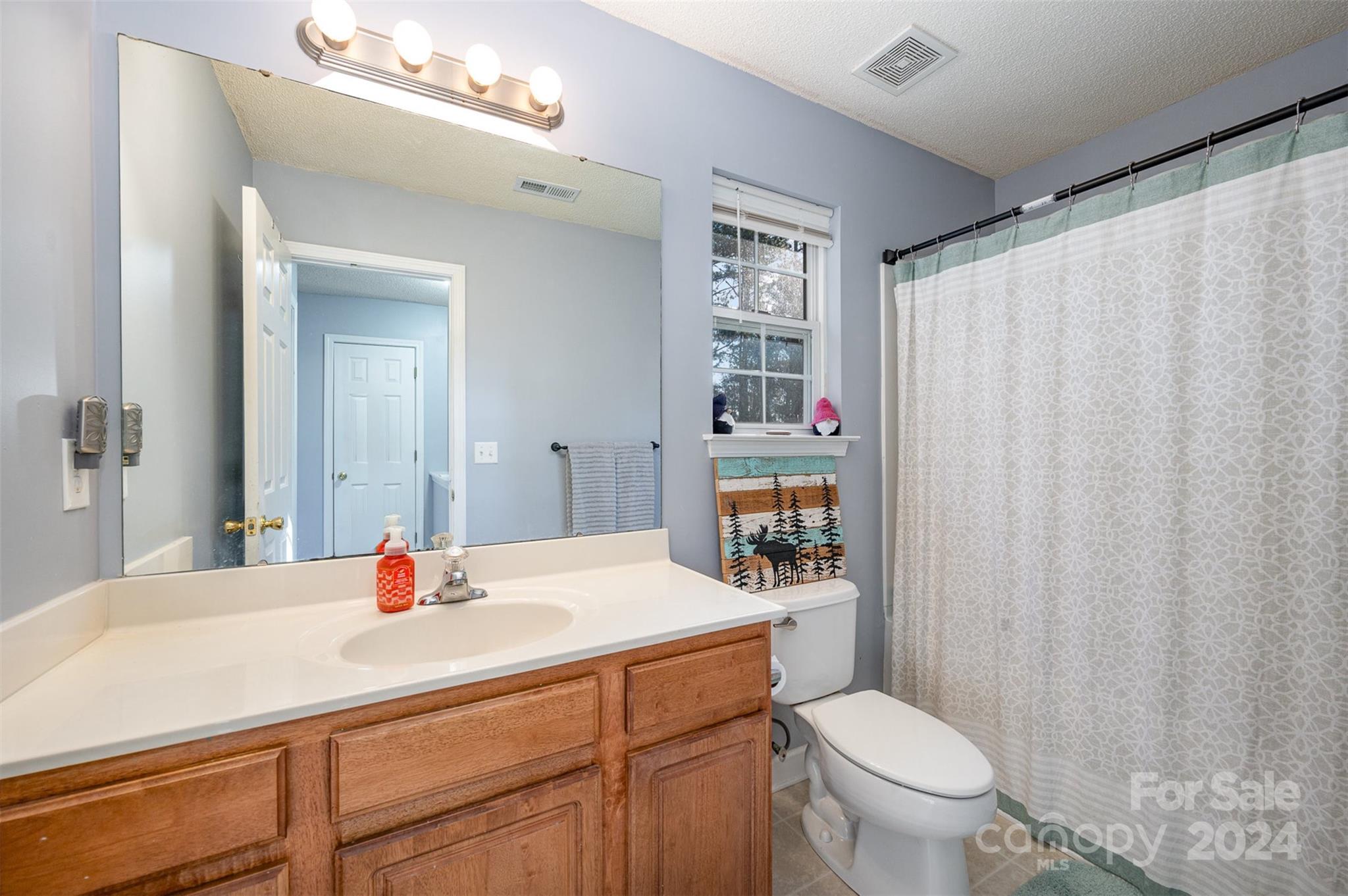 WhiteHall - Residential