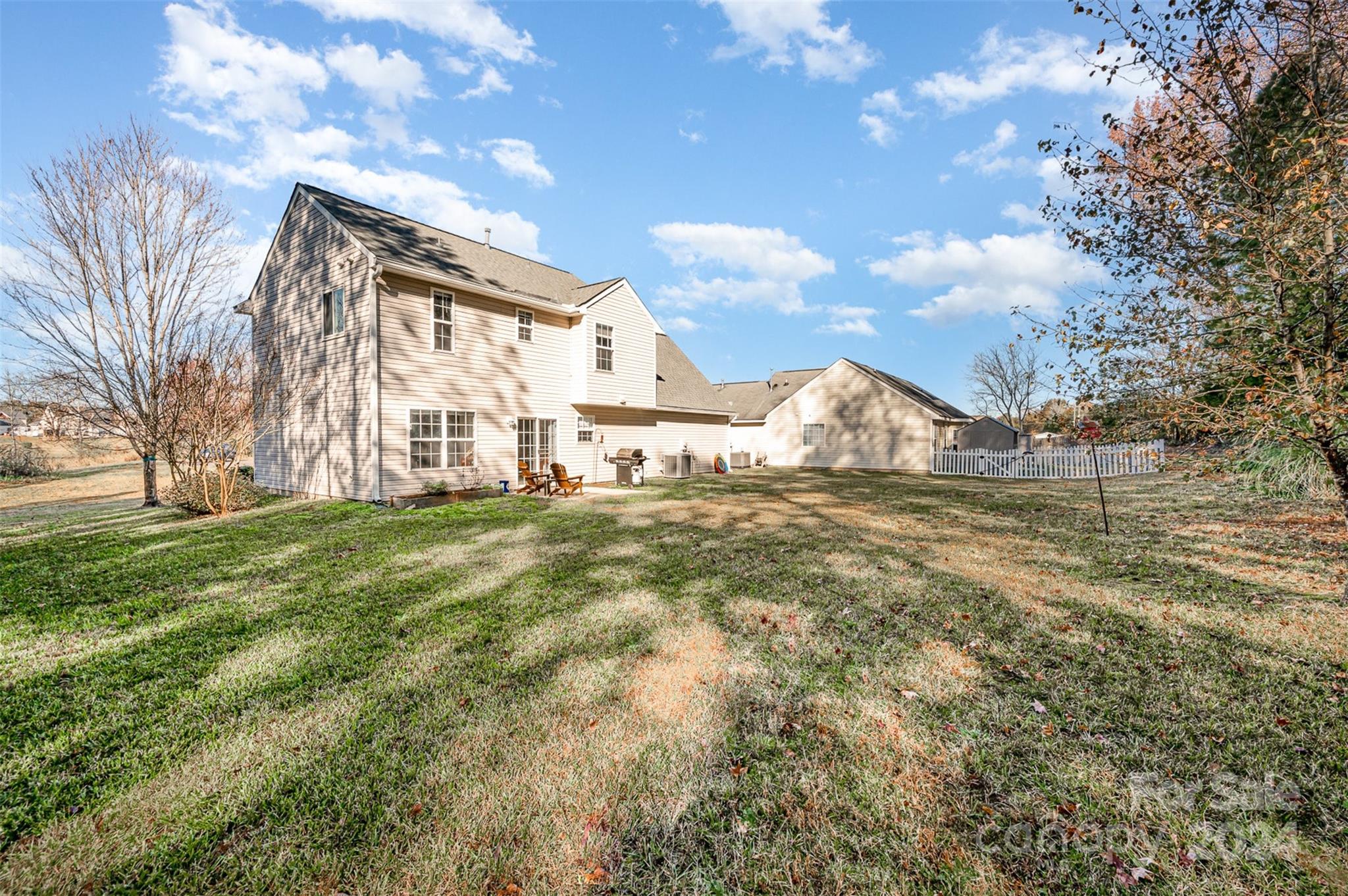 WhiteHall - Residential