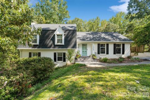 Photo of 3008 Champaign Street, Charlotte, NC 28210 (MLS # 4333442)