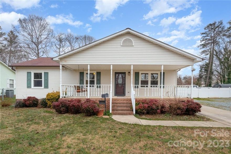 Welcome home to your cozy beautifully remodeled home!  No corner is left untouched; new laminate floors, fresh paint throughout, updated bathrooms, and kitchen.  Large fenced-in backyard with above-ground pool and spacious deck.  Bring your RV, home is already wired and ready for you to plug up your camper until you are ready for your next adventure.
Within walking distance to downtown, or register your golf cart and drive it there.  Easy Access to I85
Tons of updates, just move in and relax!

New windows 2 yrs old
Roof new about 7 yrs
Vapor barrier underneath 2 month
Dec 21st 2021 New hot water heater
Hood over range 2 yrs old
Gutters New 3 months