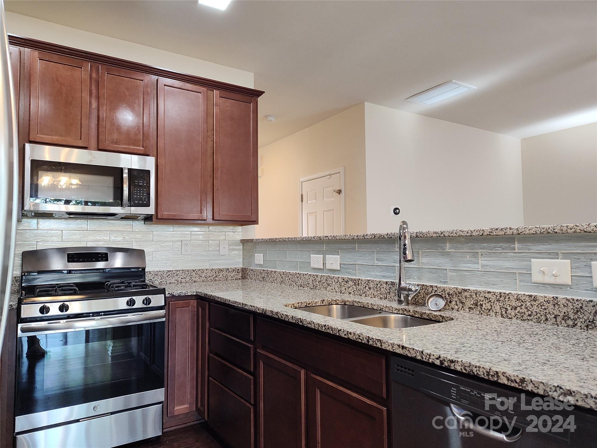 McDowell Crossing - Residential Lease