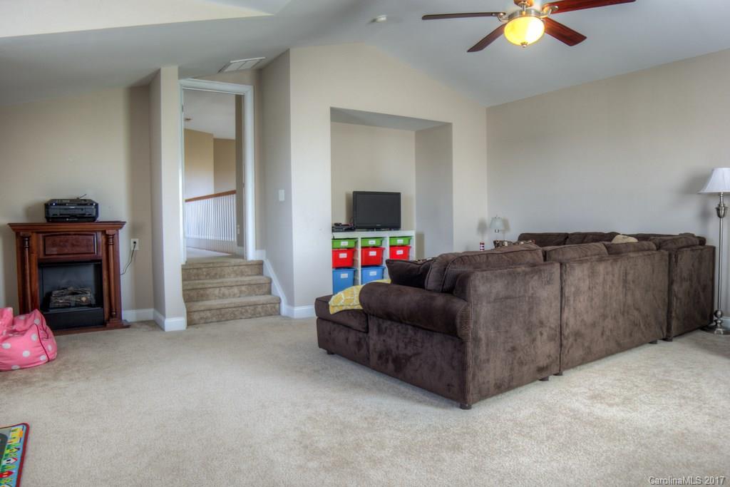 Macaulay - Residential Lease