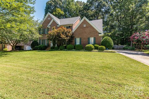 Photo of 7111 Weddington Brook Drive, Matthews, NC 28104 (MLS # 4306759)