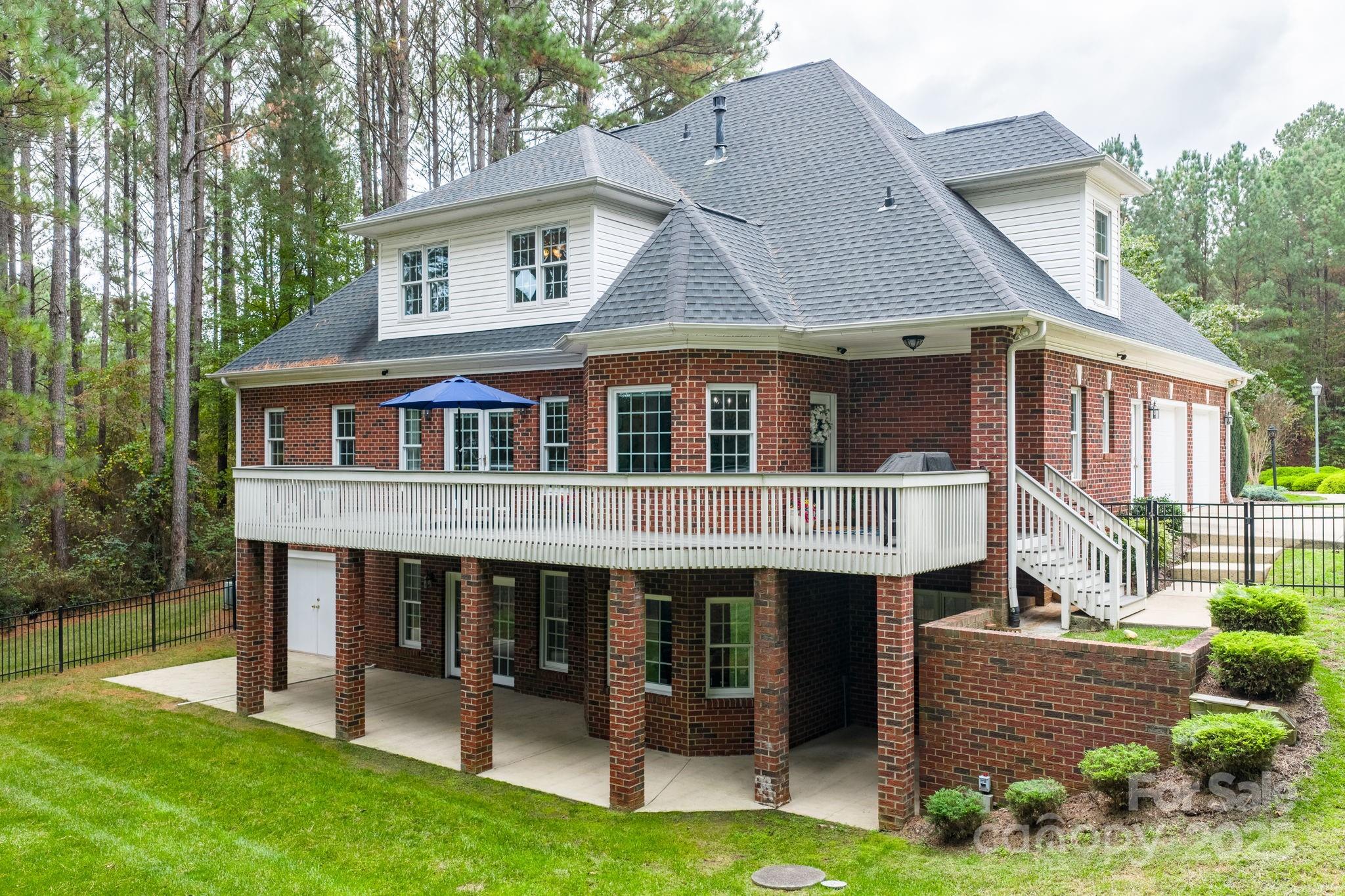 104 Blackhawk Ridge Court