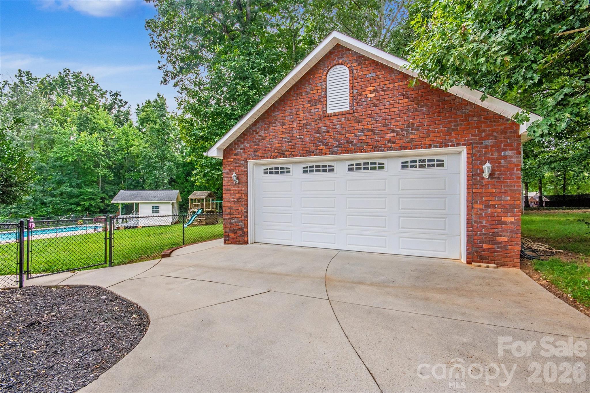 204 Seven Springs Loop