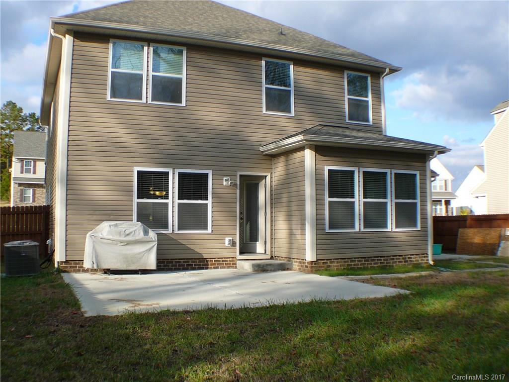 Ellis Pond - Residential