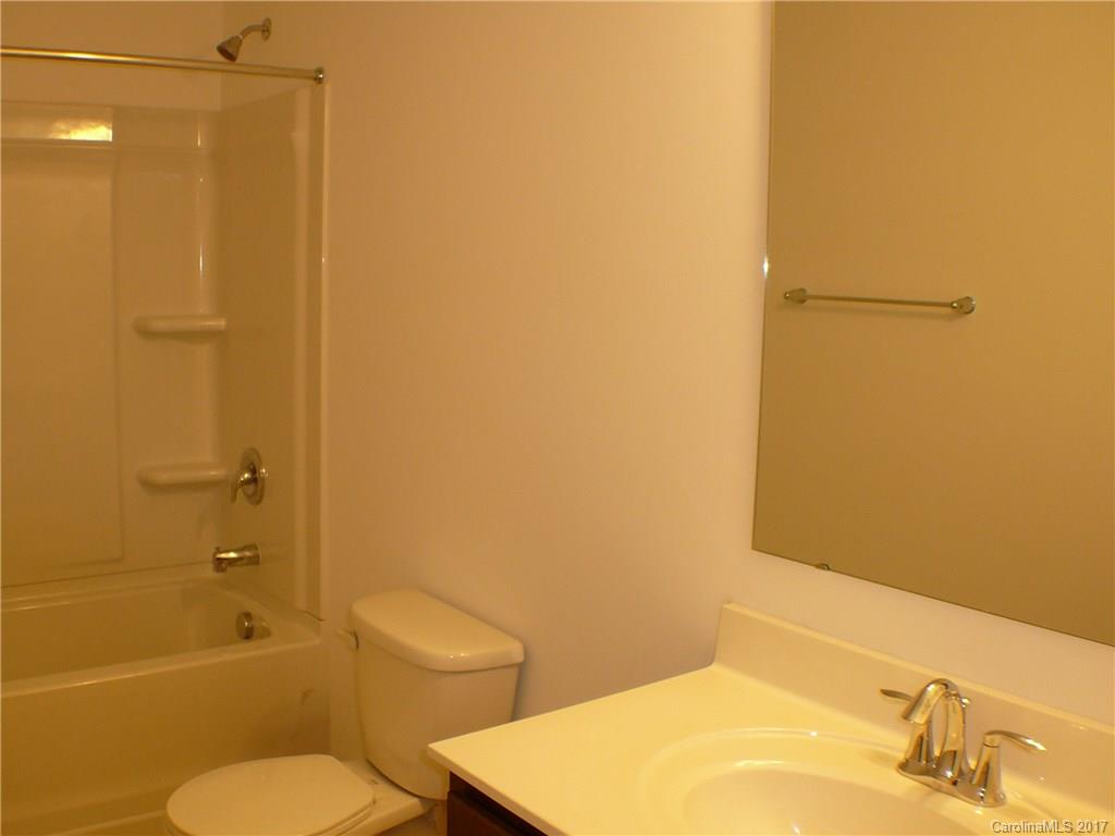 Ellis Pond - Residential