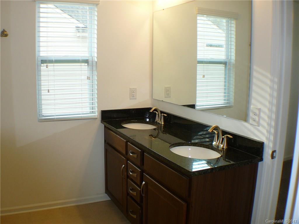 Ellis Pond - Residential