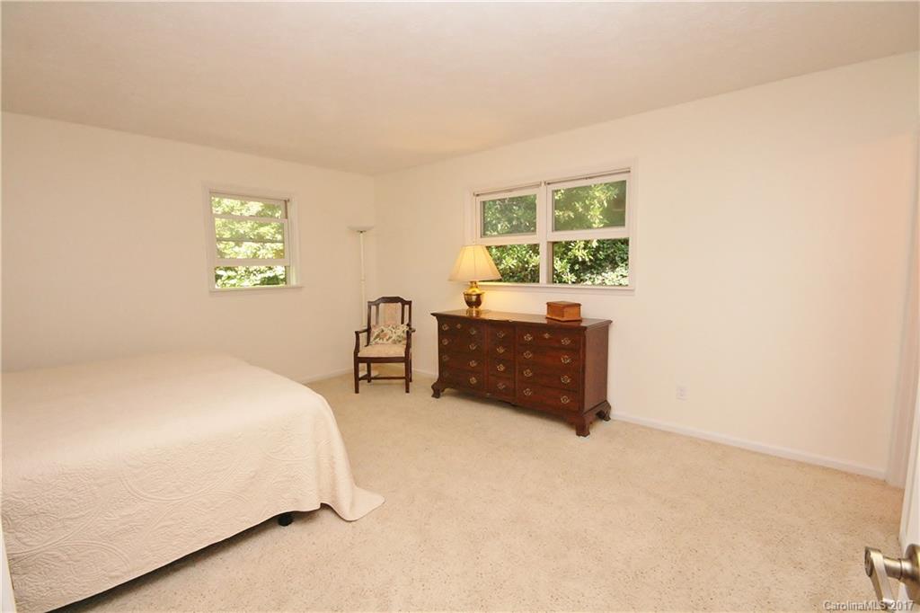 Haywood Knolls - Residential