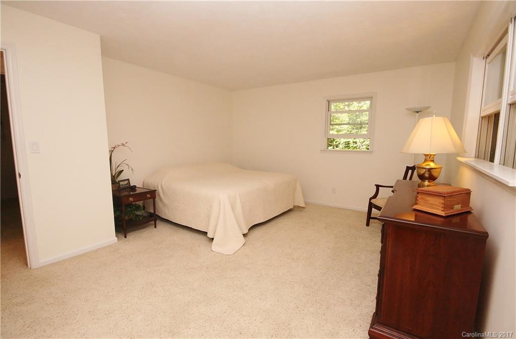 Haywood Knolls - Residential
