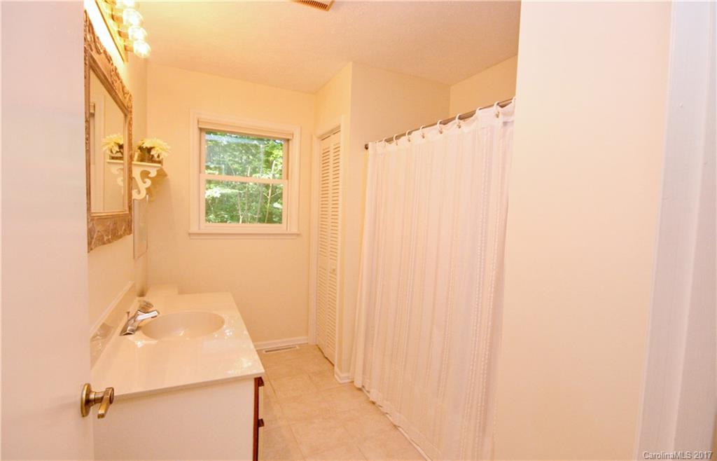 Haywood Knolls - Residential