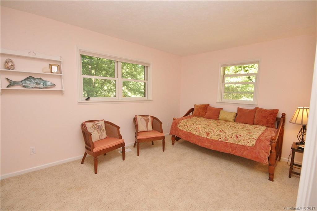 Haywood Knolls - Residential
