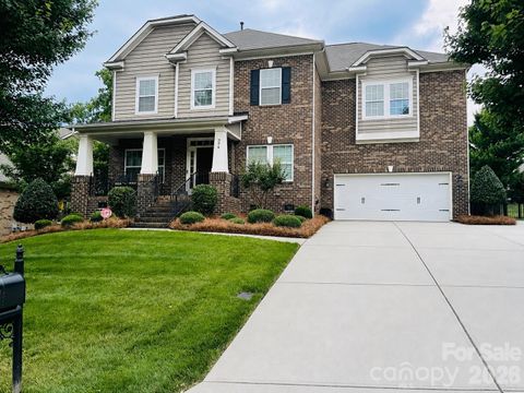 Photo of 396 E Waterlynn Road, Mooresville, NC 28115 (MLS # 4385960)