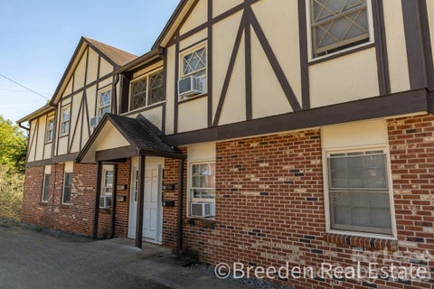 Photo of 215 N Anderson Street, Hickory, NC 28655 (MLS # 4424940)