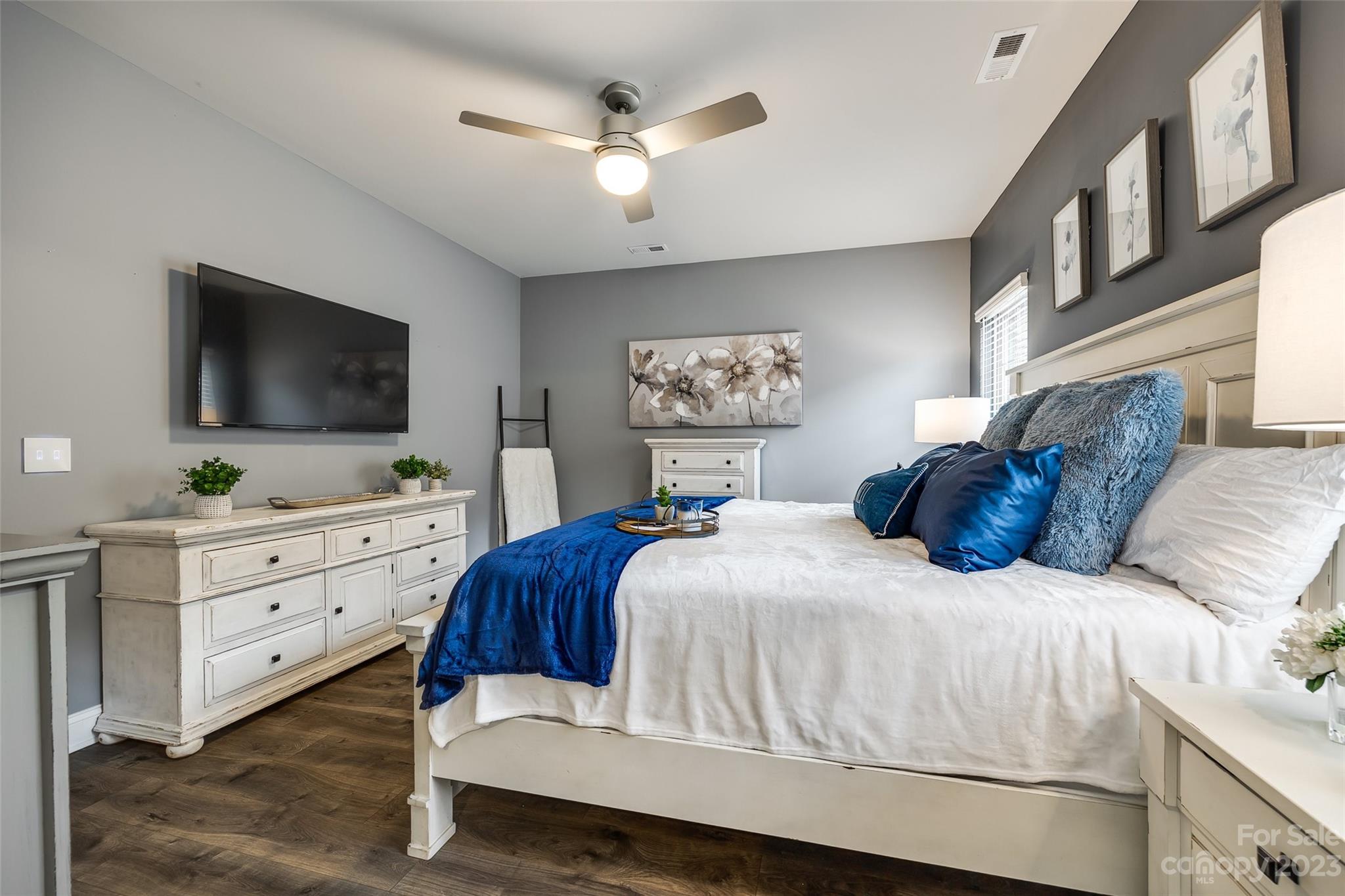 College Place - Residential