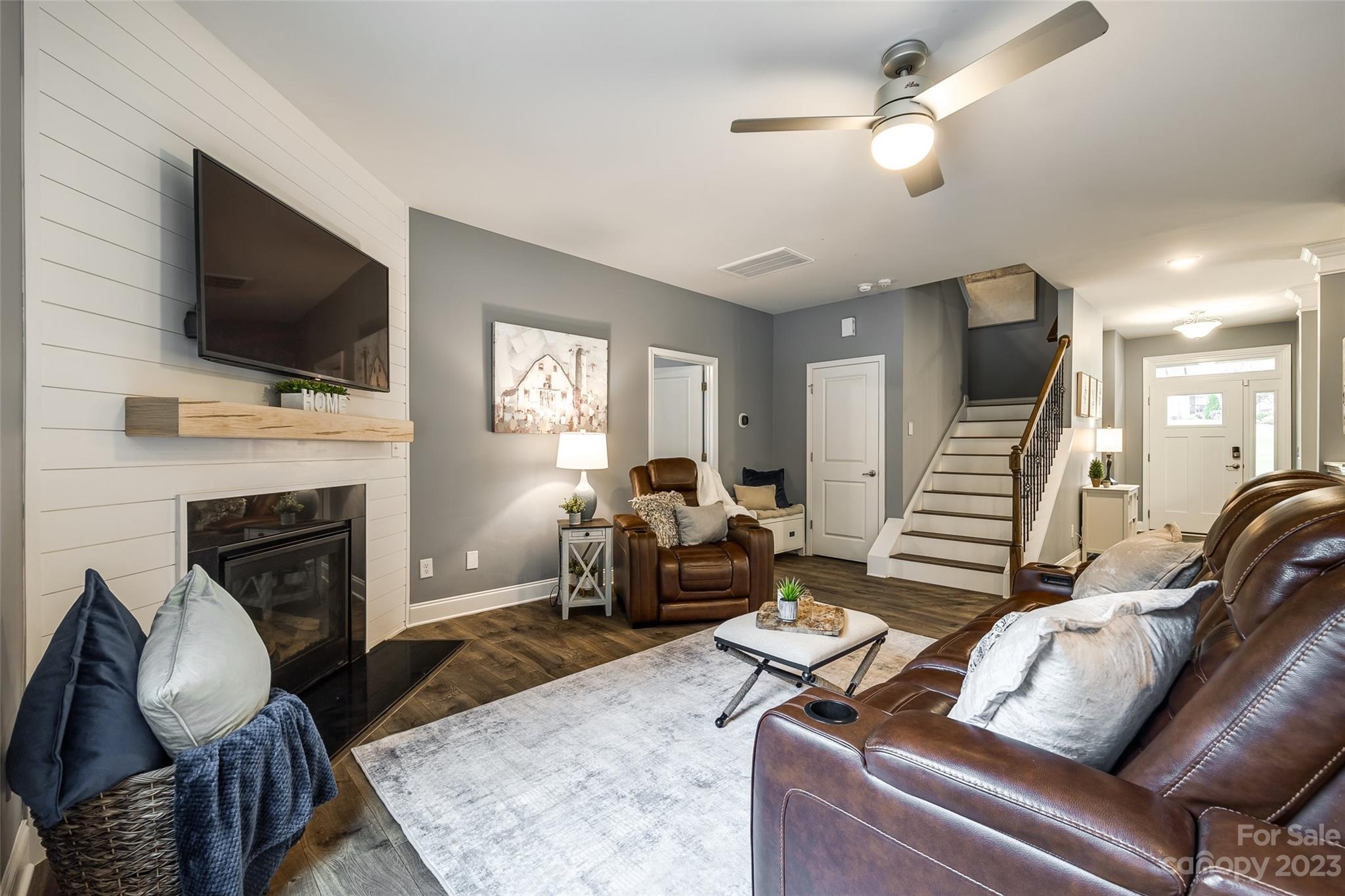 College Place - Residential