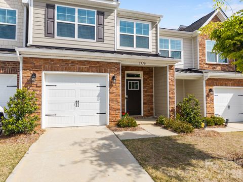 Photo of 3950 Rothwood Lane, Harrisburg, NC 28075 (MLS # 4367827)