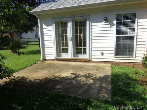 Wiltshire Manor - Residential Lease