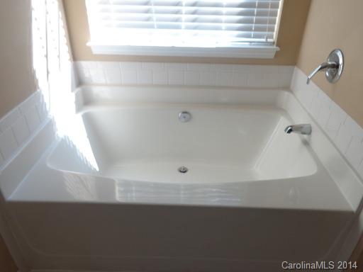 Wiltshire Manor - Residential Lease