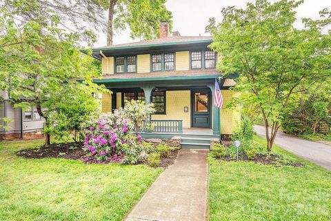Photo of 14 Watauga Street, Asheville, NC 28801 (MLS # 4379948)
