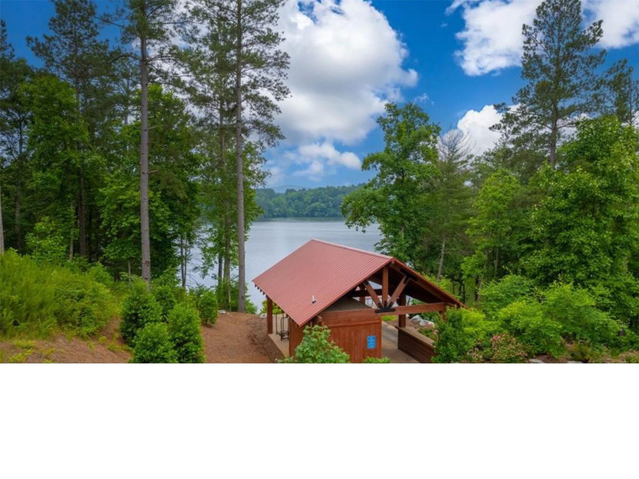 The Waterfront Club - Land