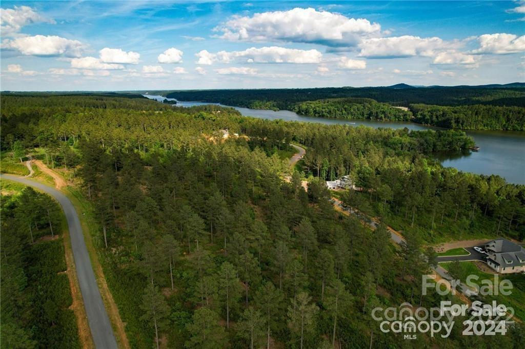 The Waterfront Club - Land