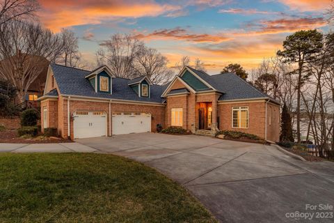 8065 Bay Pointe Drive Denver NC 28037