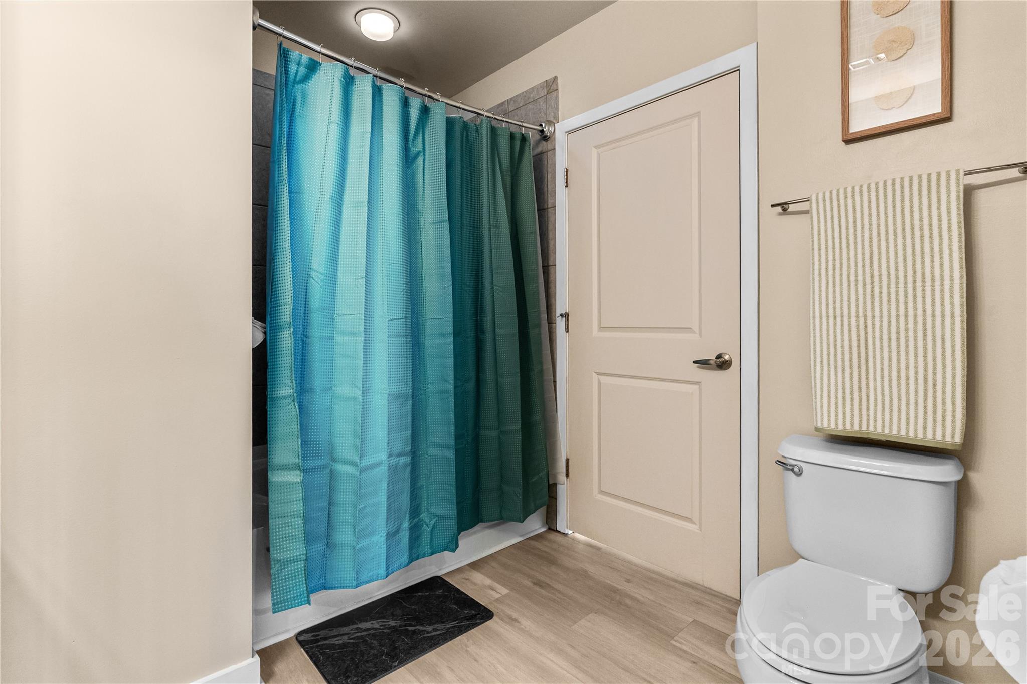 Avenue Condominiums - Residential