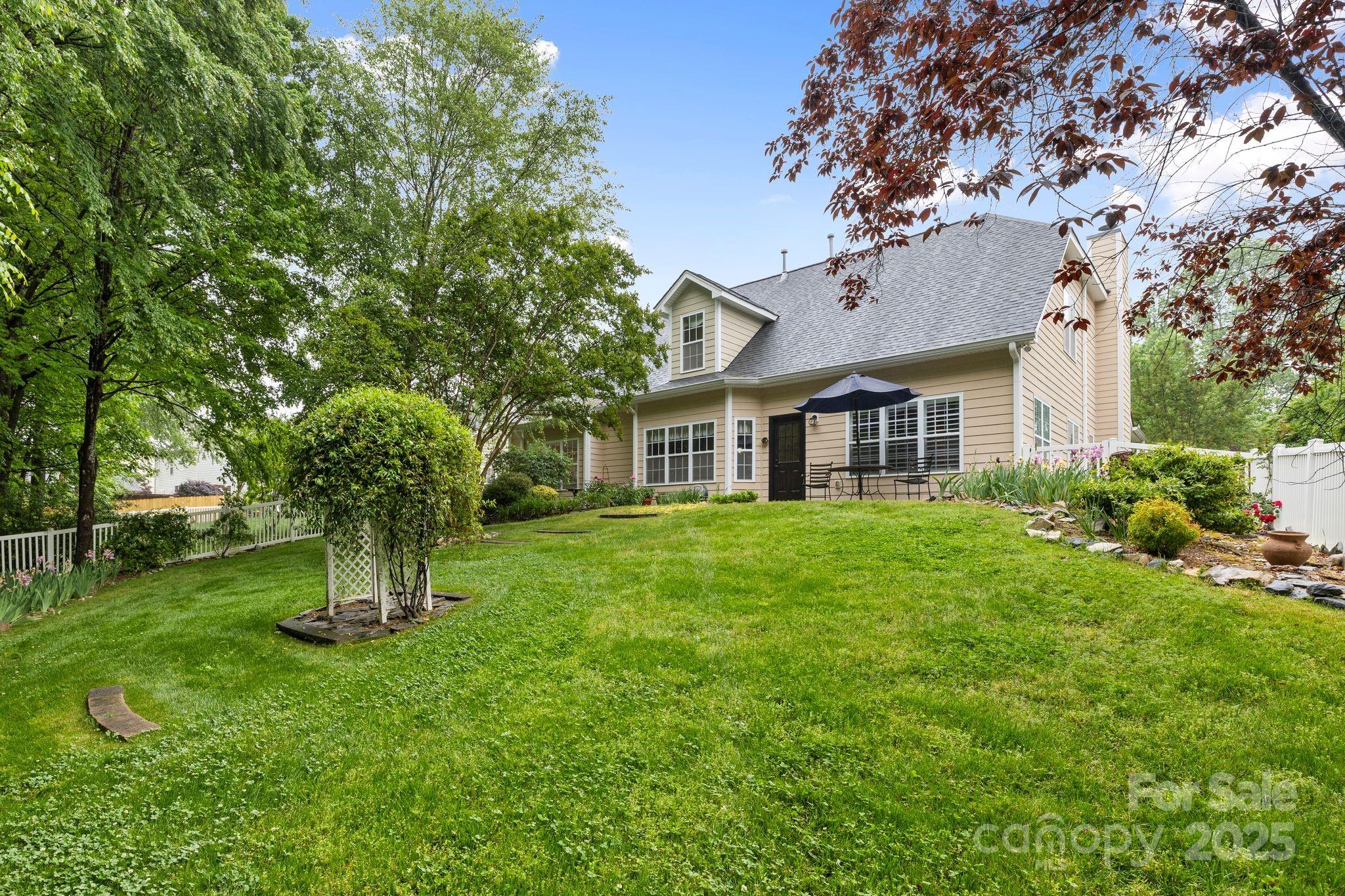 Chestnut Oaks - Residential