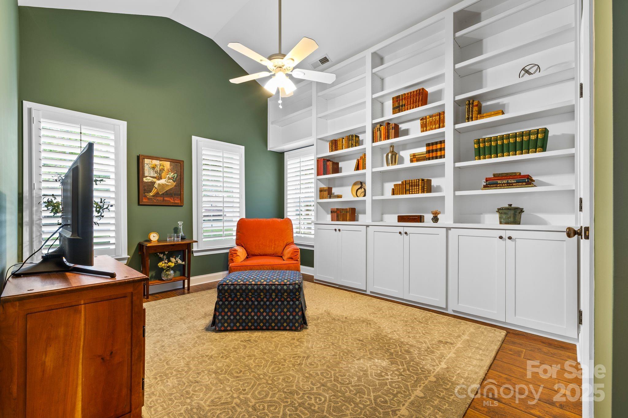 Chestnut Oaks - Residential