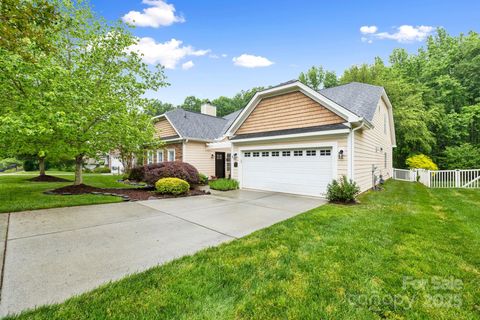 1244 Saint Johns Avenue Matthews NC 28104