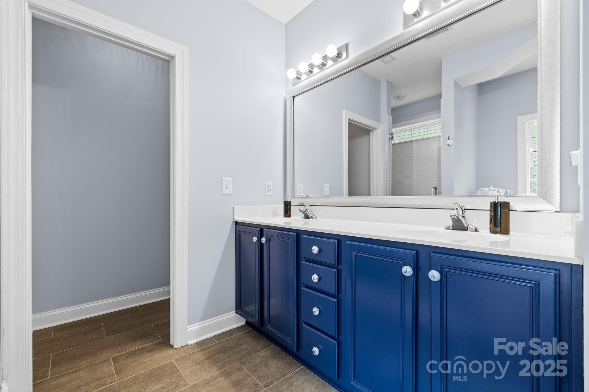 Chestnut Oaks - Residential