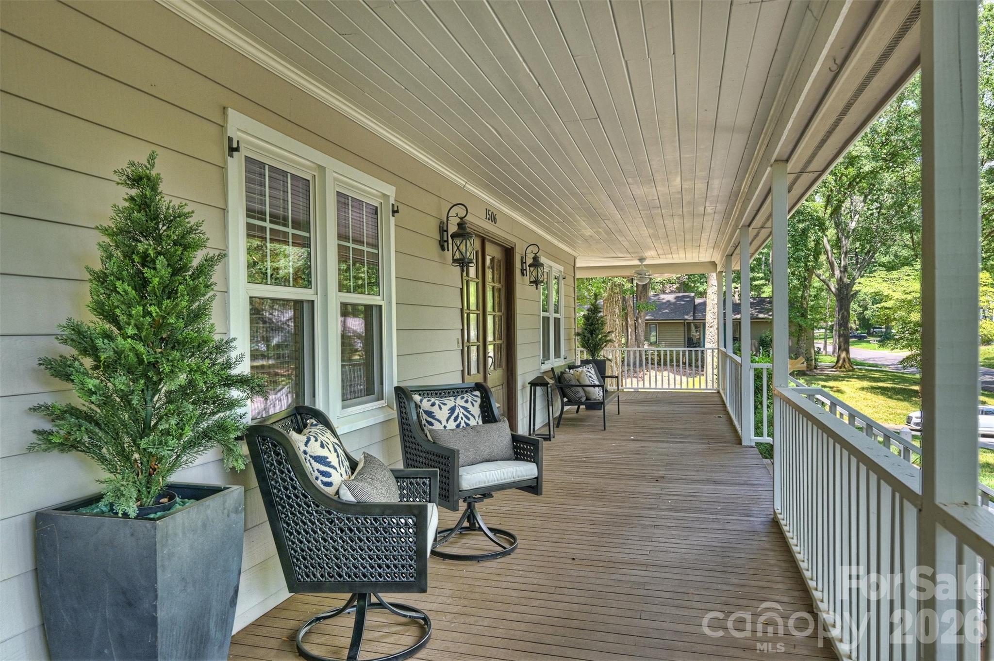 1506 Wandering Way Drive