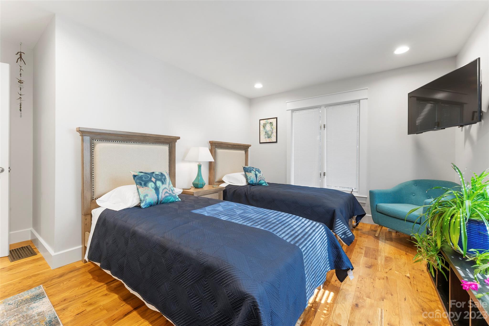 Crestwood - Residential