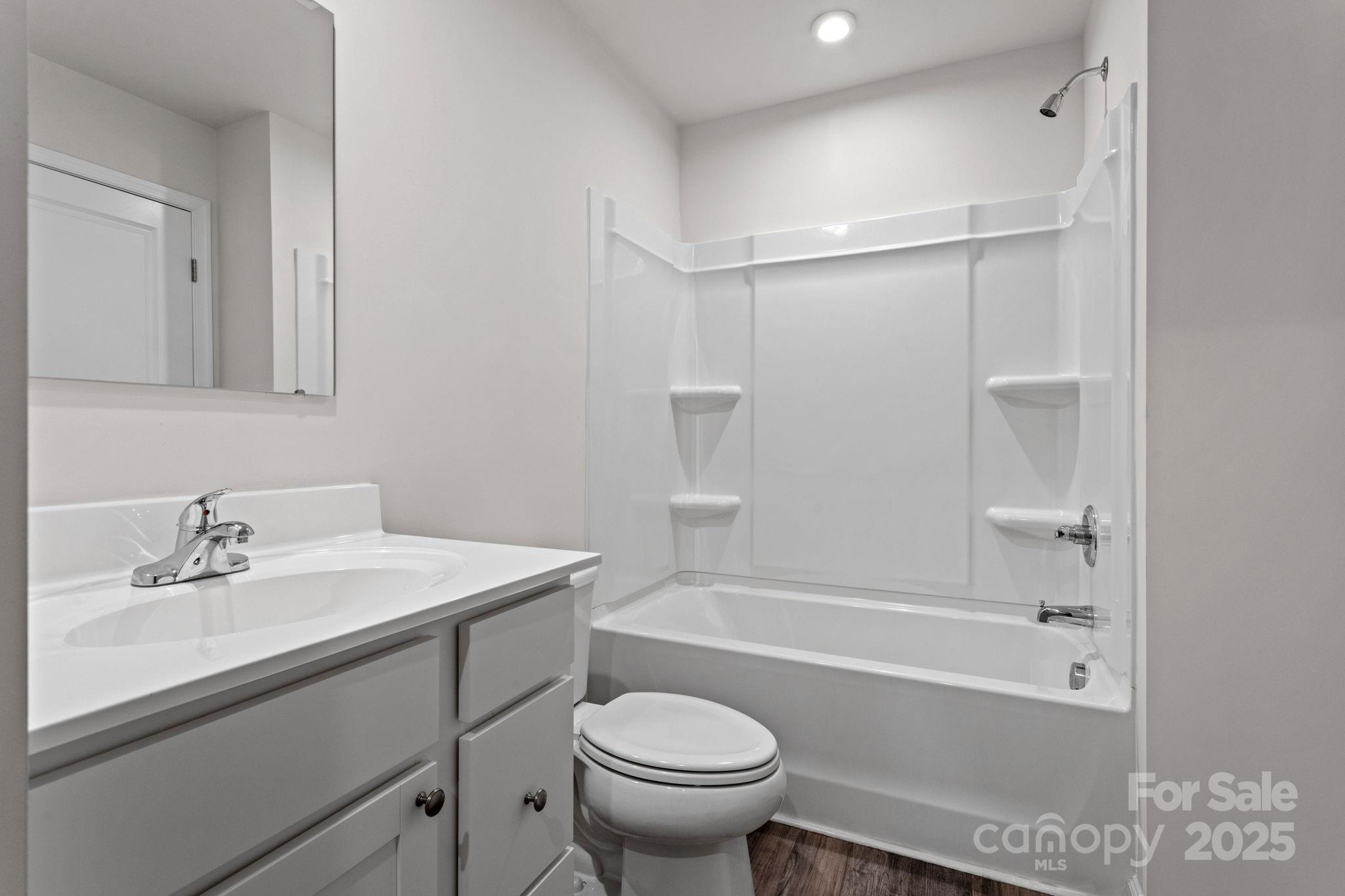 AUGUST BROOK - Residential