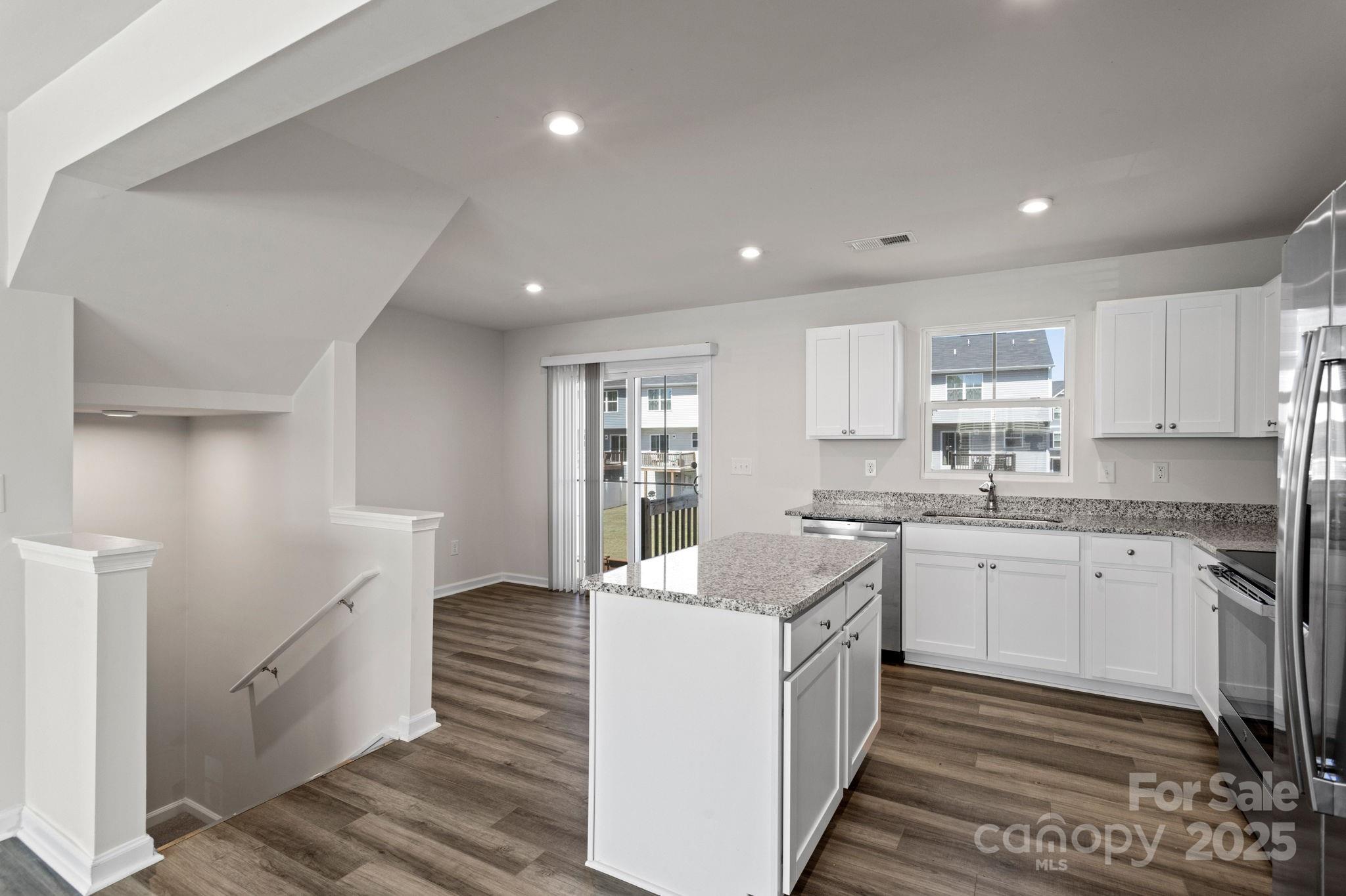 AUGUST BROOK - Residential