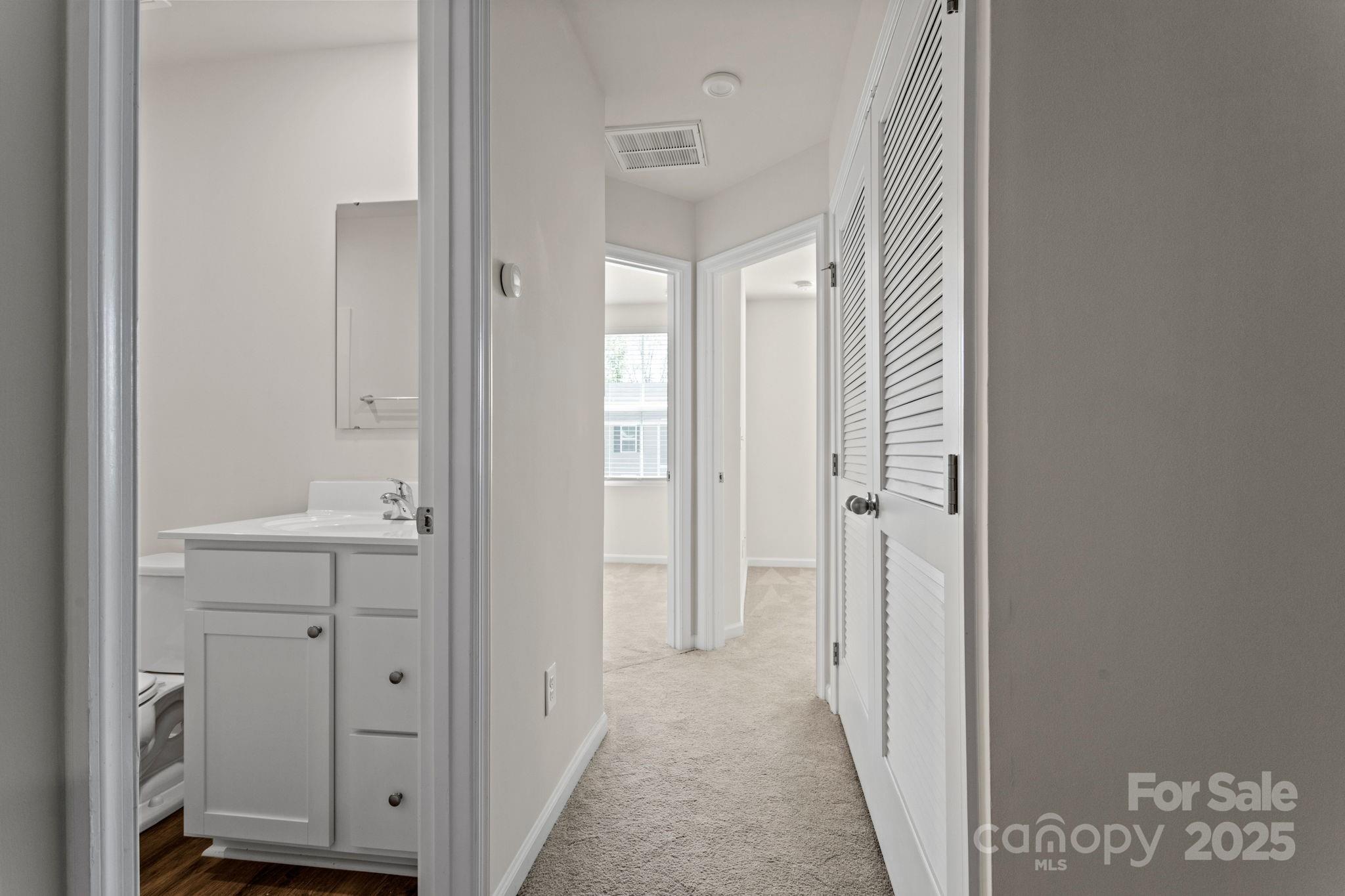 AUGUST BROOK - Residential