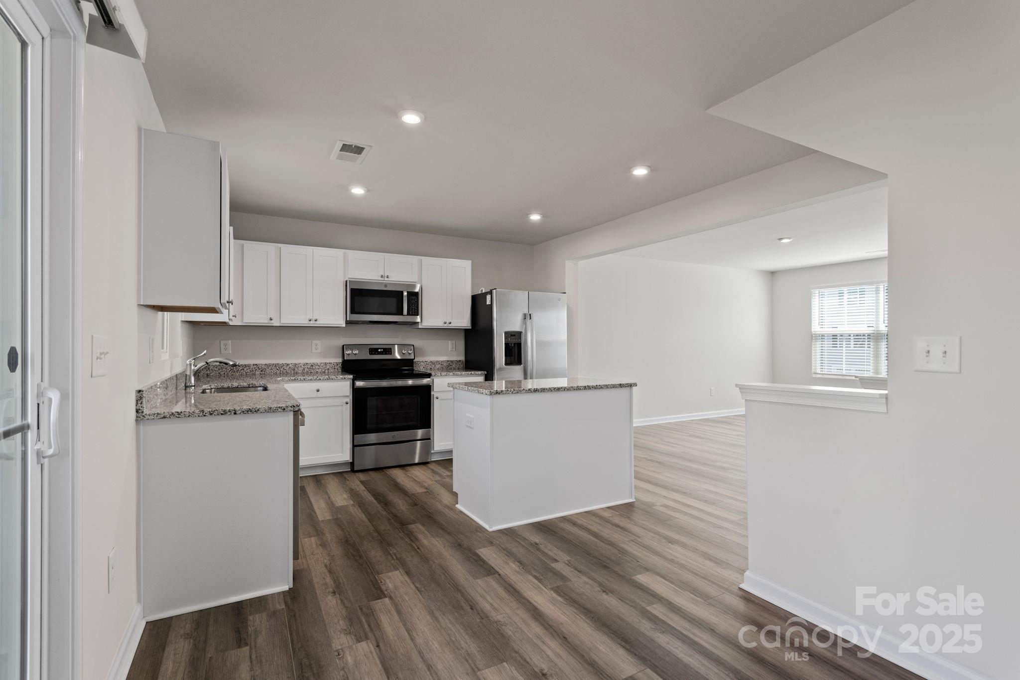 AUGUST BROOK - Residential