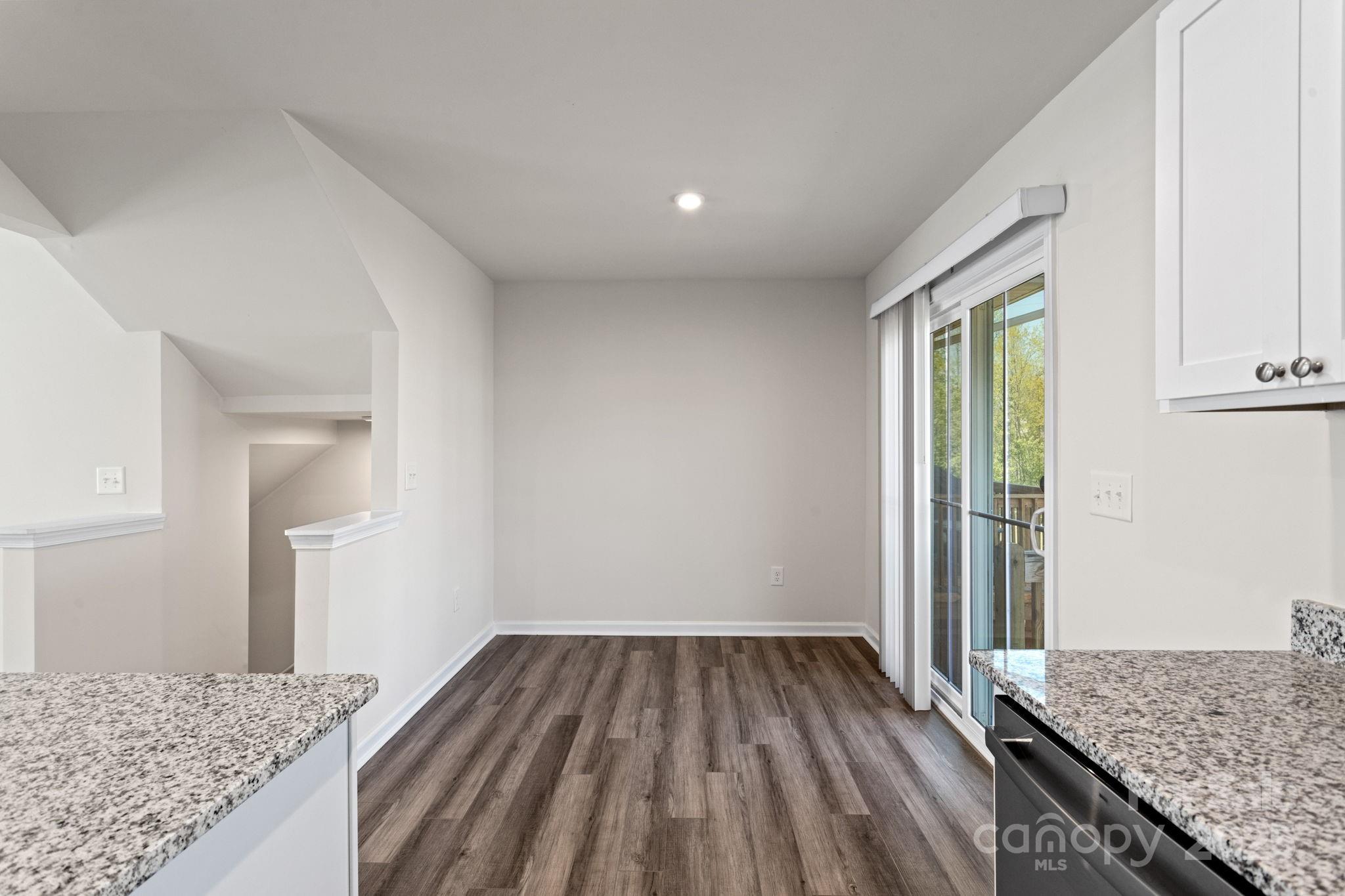 AUGUST BROOK - Residential