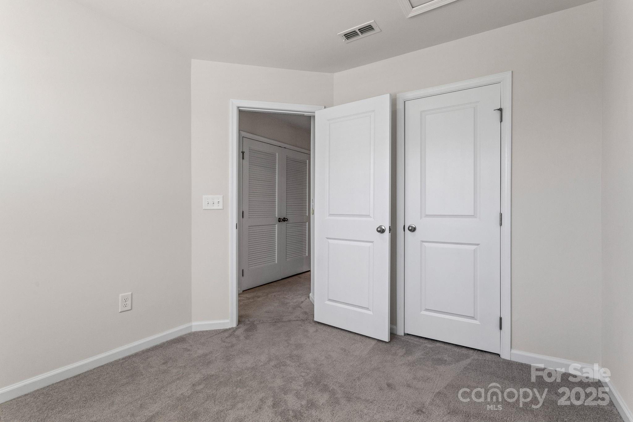 AUGUST BROOK - Residential