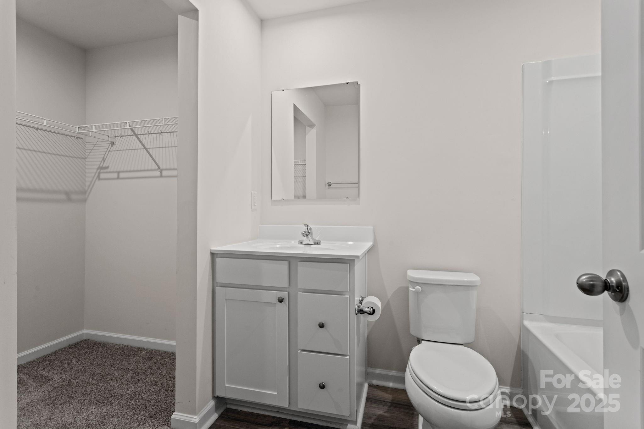 AUGUST BROOK - Residential