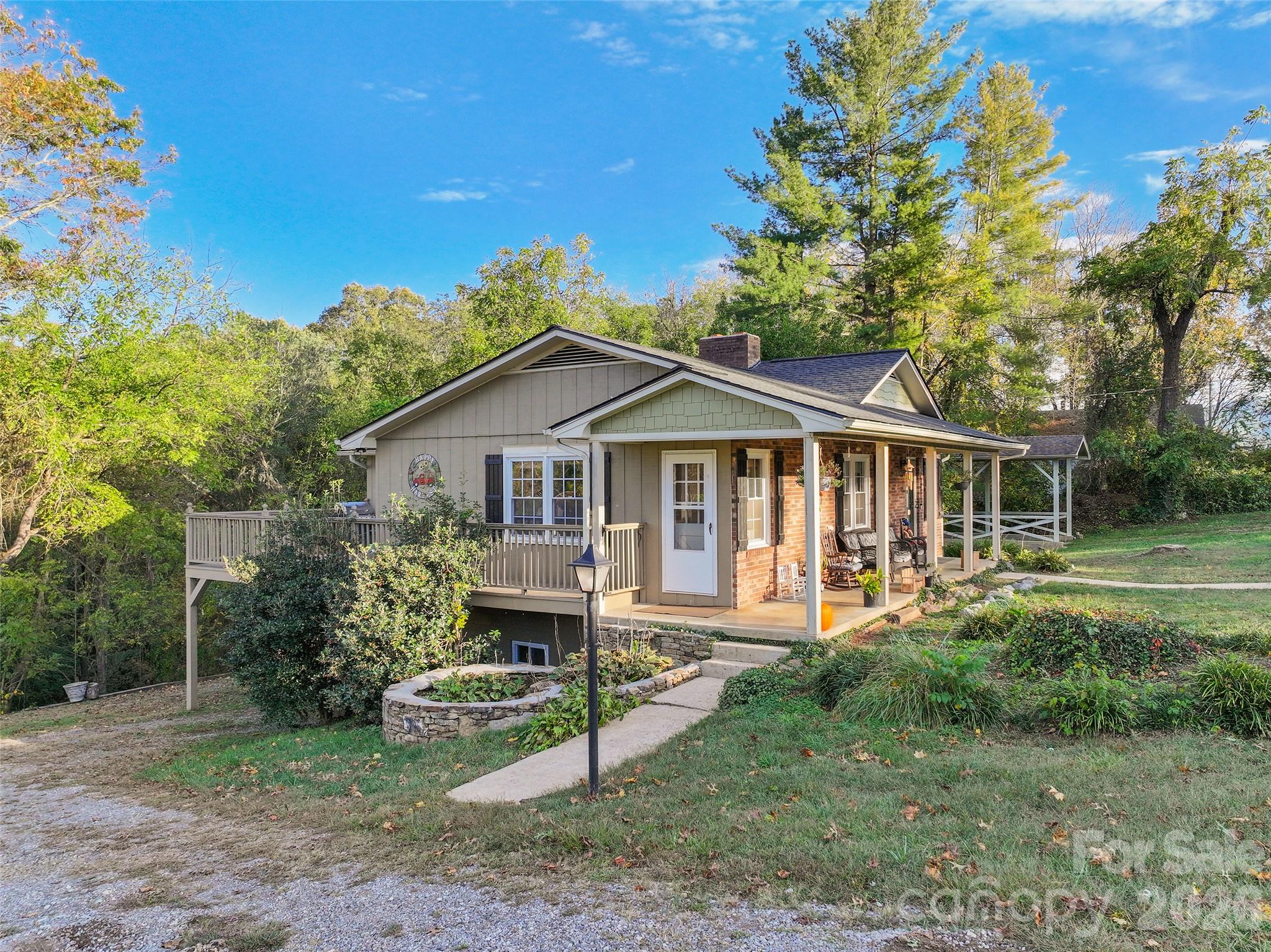 213 Oakmont Drive