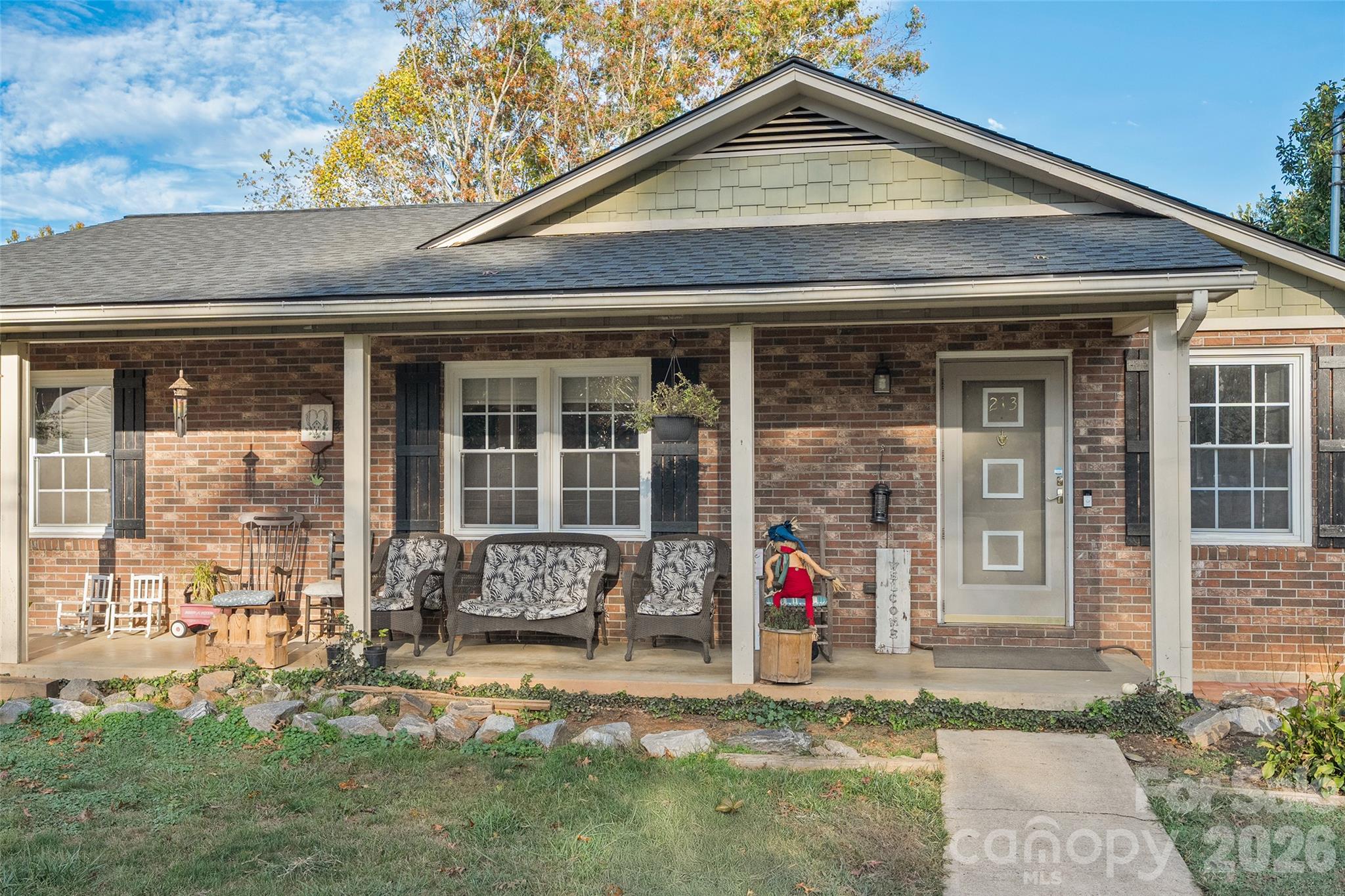 213 Oakmont Drive