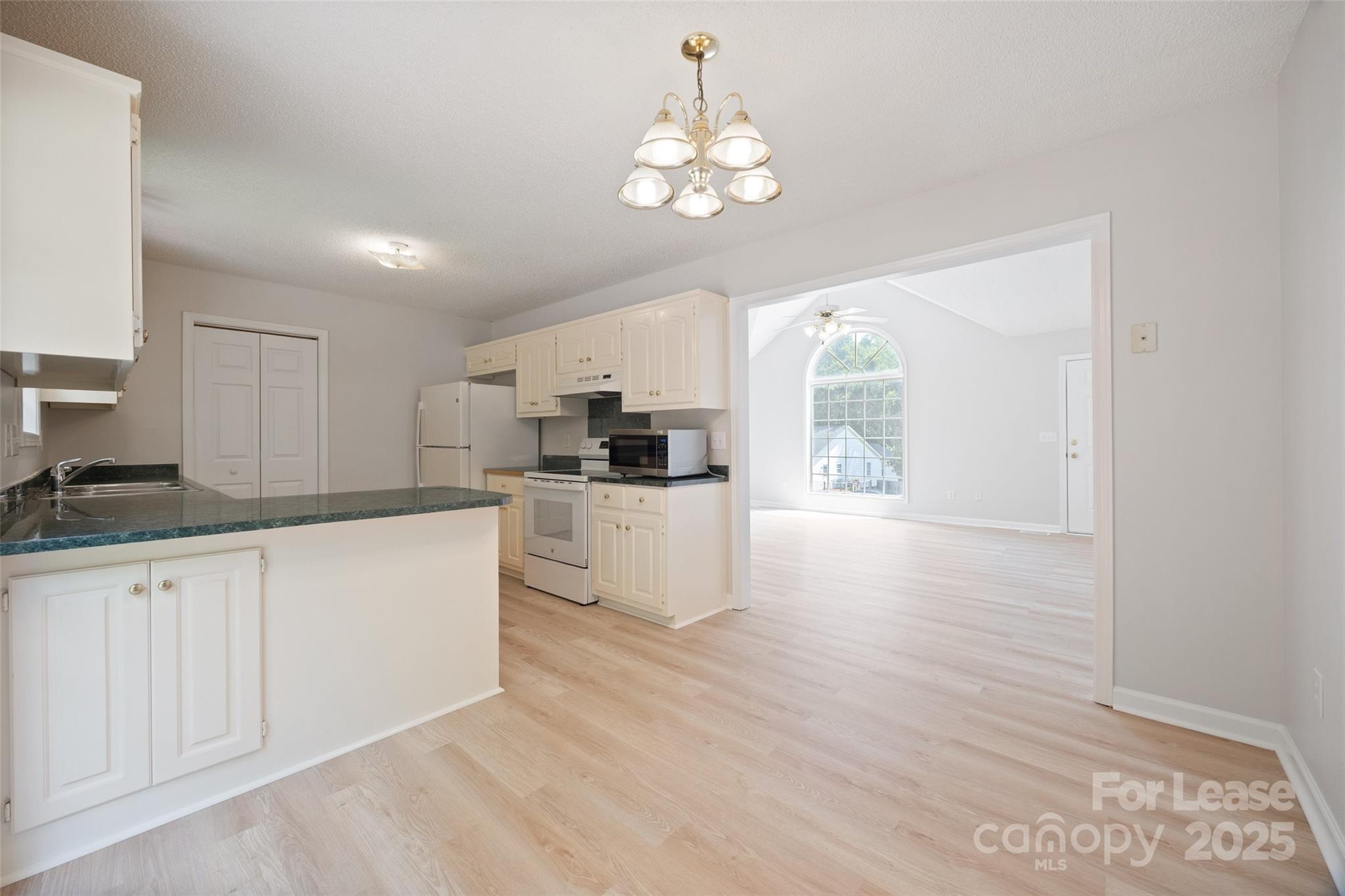 Avery Lake - Residential Lease