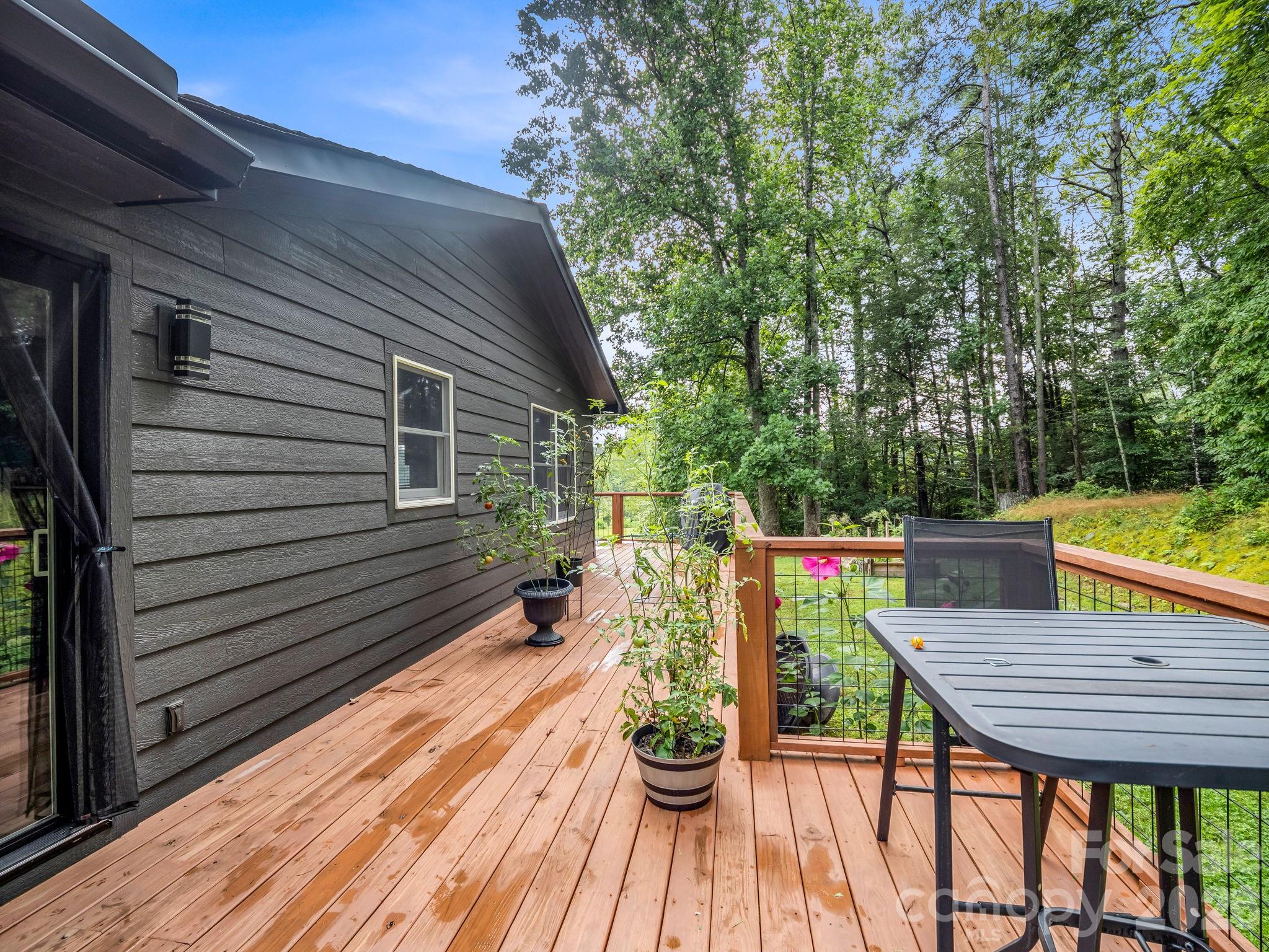 89 Hillview Circle