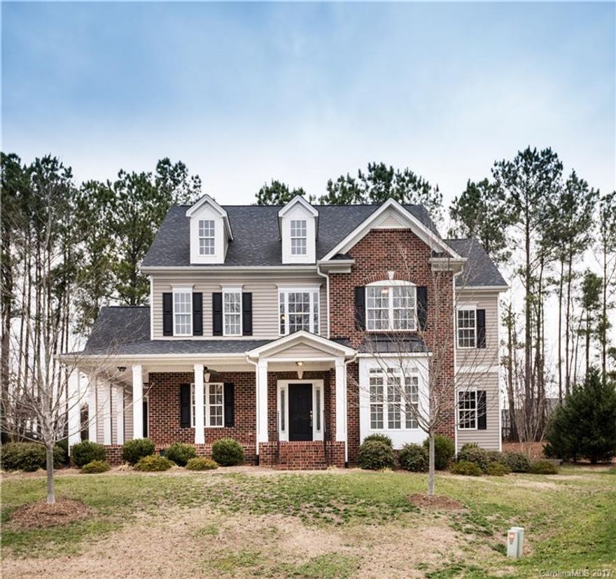 Large Open Floorplan home in the heart of the best part of Fort Mill! Home is in walking distance to Market St in the Baxter sub division. Side walk connects Sutton Place to Baxter Restaurants, Parks, Located near the Catawba River access and the Lake Wylie boat ramp. New roof installed in 2014. Neighborhood Pool and Playground. Extended garage offers tons of space for work and playthings. Semi-custom built home at significant discount to baxter prices.