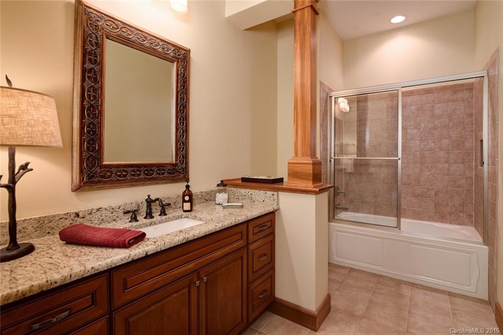 Reynolds Mountain - Residential